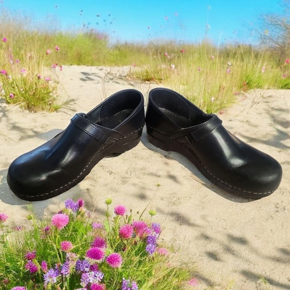 Sanita Clogs Black Womens 40/8.5/9 Leather Unisex Comfort Slip-On Soft Bed Shoes